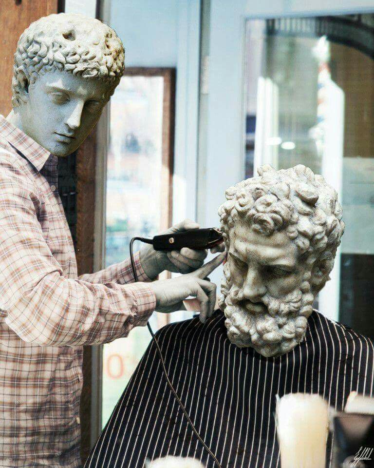 Statuer i frisørstolen